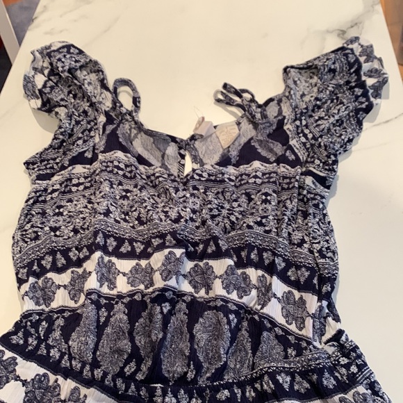 White print romper, size small. - Picture 2 of 4
